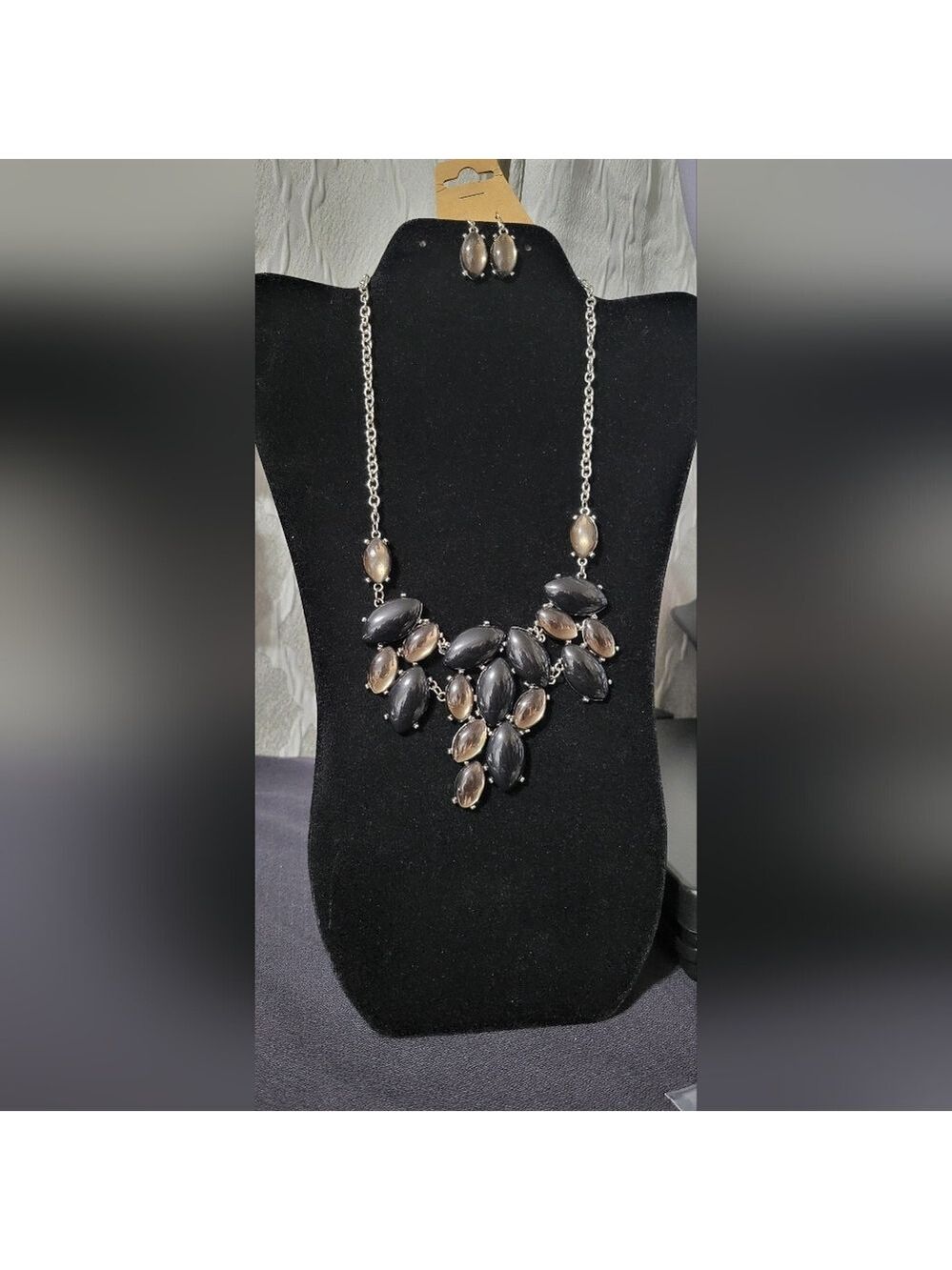 Black & Gray Oval Beaded Necklace (#30)